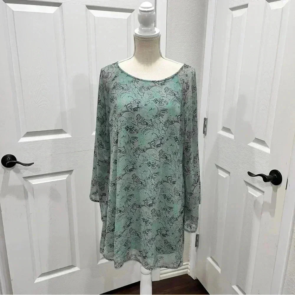 Altar’d State sheer lined big sleeve floral mini dress.  work, church, going out